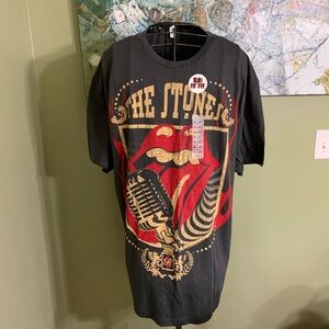 The Rolling Stones Graphic Tee in size XXL.